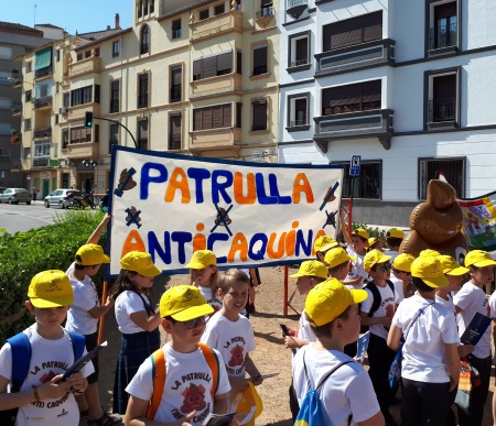©Ayto.Granada: El Ayuntamiento implica a los centros escolares en la concienciación para la recogida de los excrementos de perros de la vía públcia ©Ayto.Granada: El Ayuntamiento implica a los centros escolares en la concienciación para la recogida de los excrementos de perros de la vía públcia